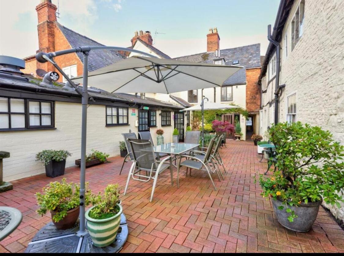 Sebastians Hotel Oswestry Kültér fotó